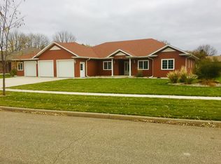 1118 18th Ave NE, Aberdeen, SD 57401