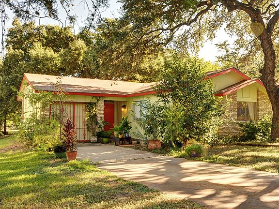 Awesome, fully furnished South Austin Treasure