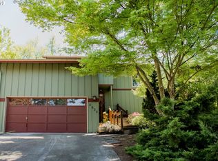 2635 Moon Mountain Dr, Eugene, OR 97403