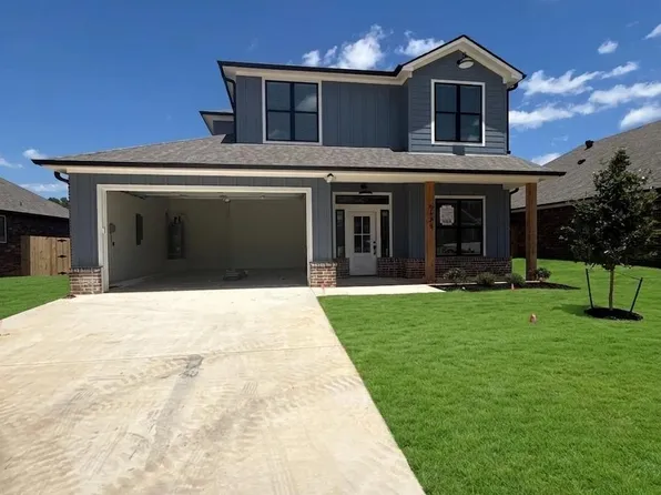 7926 Greenhill Dr, Tyler, TX 75703