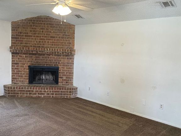 2nd image of 2300 Kirby Lee St