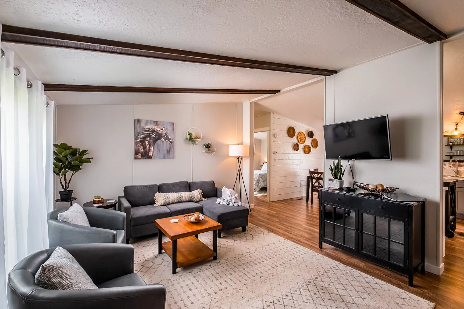 3 bed, 2.0 bath, 1496 sqft, $7,288 — Photo 1