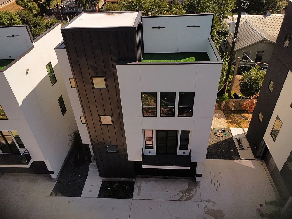 150 Valdez Pl