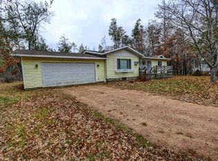 565 Penwood Trl, Nekoosa, WI 54457
