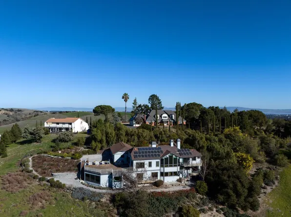 14345 Saddle Mountain Dr, Los Altos Hills, CA 94022