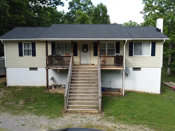 2902 Bacchus Ln, Elliston, VA 24087