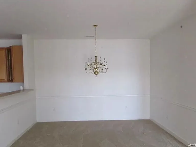 9873 Hyde Glen Ct — Photo 7