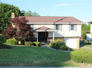 9888 Deerfield Dr, North Huntingdon, PA 15642
