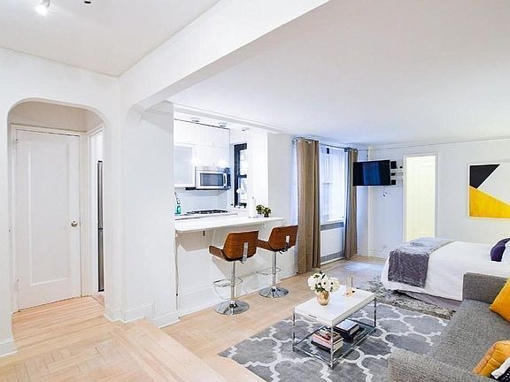 5th image of 155 W 71st St APT 1G