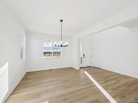 3rd image of 6126 Oban Road