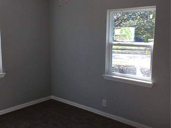 5th image of 2706 S Montreal Ave
