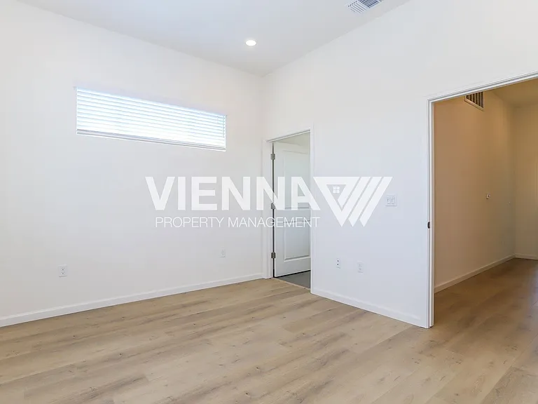 8092 Quiet Knolls Dr — Photo 11