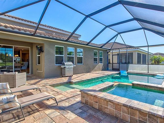 Pool & Spa Backyard