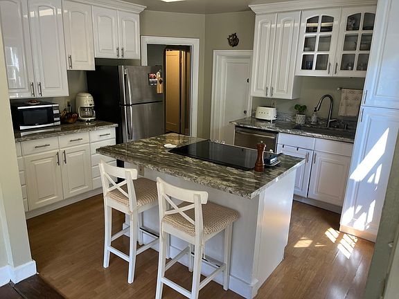 4th image of 211 Highland Dr Unit A