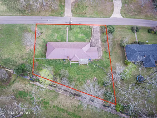 306 E Court Ave, Mendenhall, MS 39114