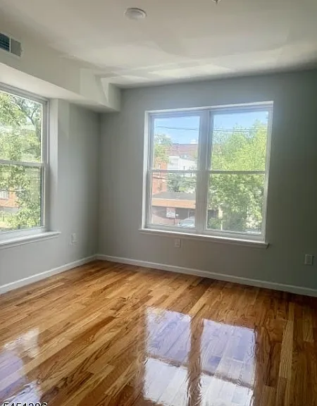 181 S Munn Ave #2 — Photo 2