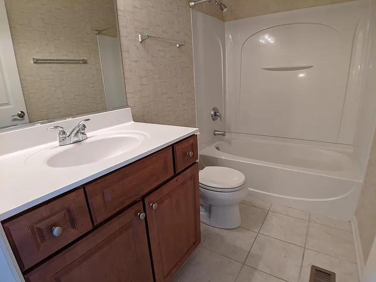 385 Bradbury Ln — Photo 17