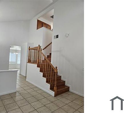 4th image of 8230 Winkler Way