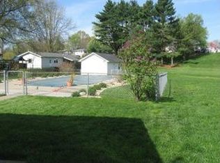 615 Willow St, Rising Sun, IN 47040