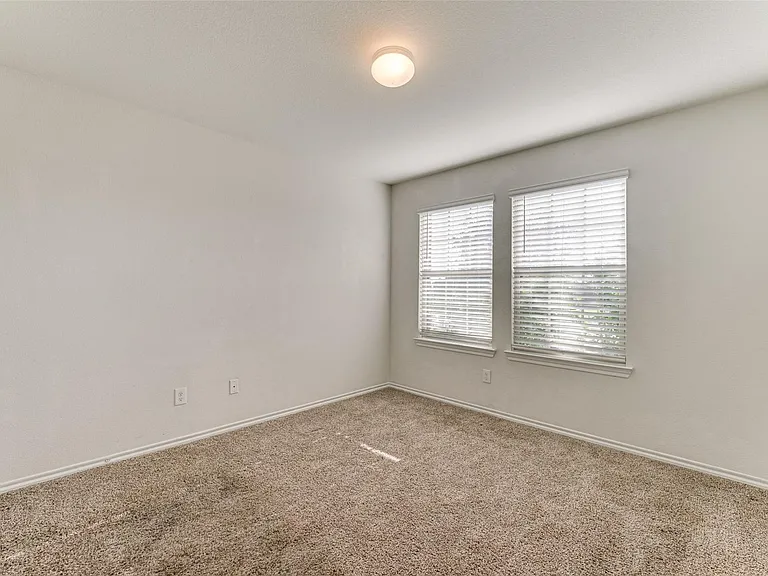 517 Milo Way — Photo 17