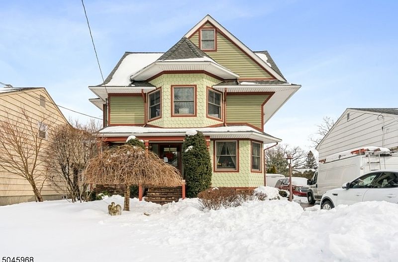 1st image of 226 Vreeland Ave