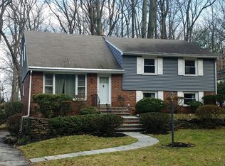 510 Brookwood Rd, Wayne, PA 19087