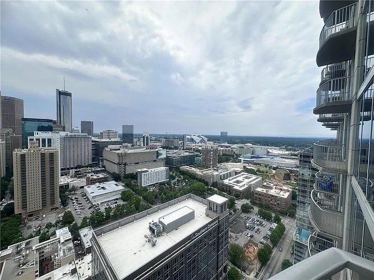 400 W Peachtree St NW #3511 — Photo 15