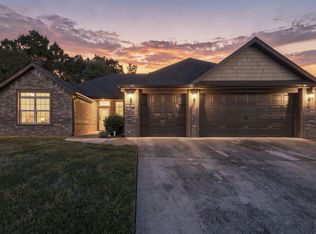 198 Stoney Pointe Drive, Hollister, MO 65672