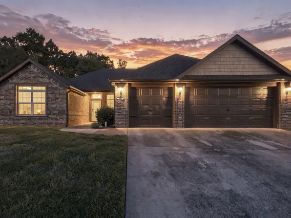 198 Stoney Pointe Drive, Hollister, MO 65672