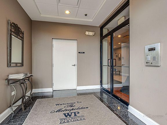 4th image of 235 N Smith St APT 212