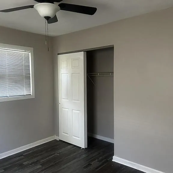 5300 Grove Ave — Photo 9