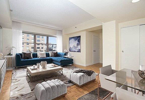 4th image of 756 Washington St APT 8F