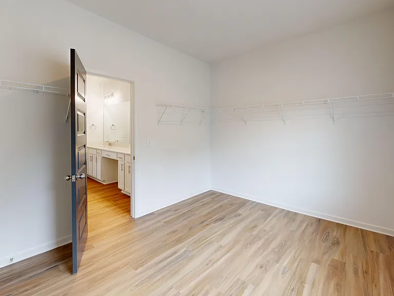 Quinn Residences at Dorchester Place — Photo 30