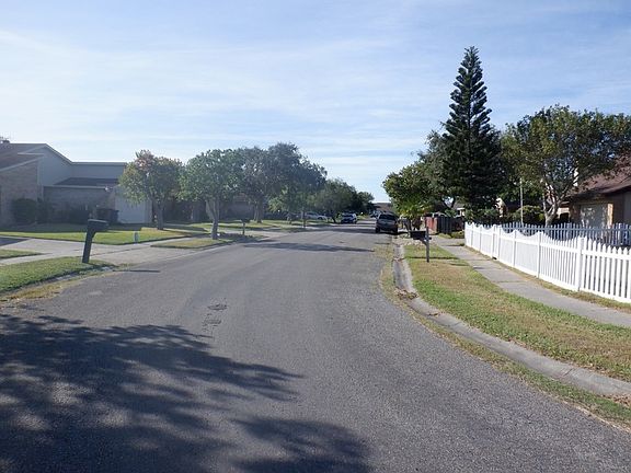 3rd image of 7413 Piper Dr