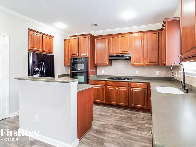205 Commencement Blvd — Photo 5