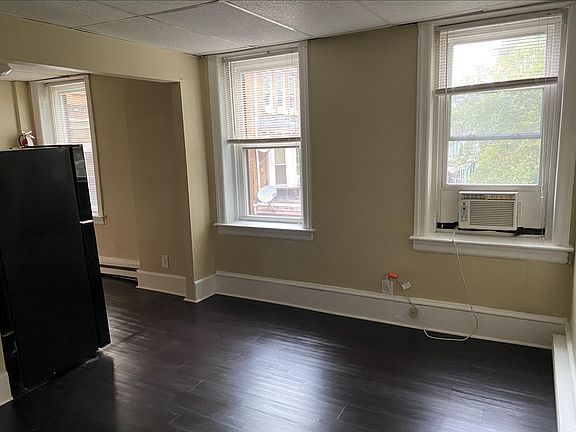 2nd image of 4435 Baltimore Ave APT 206