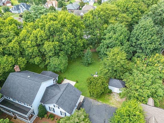5th image of 706 Edenburg Dr