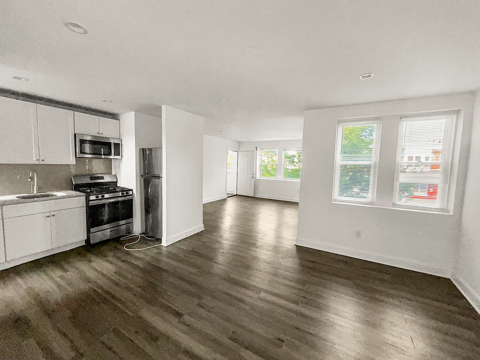2 bed, $1,250 — Photo 2