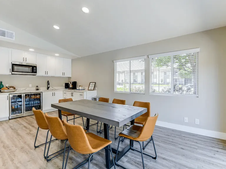 Gladstone Ridge Apartments — Photo 16