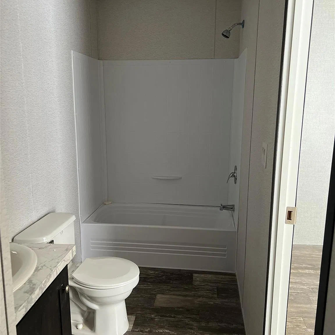 3 bed, 2.0 bath, $1,600 — Photo 4