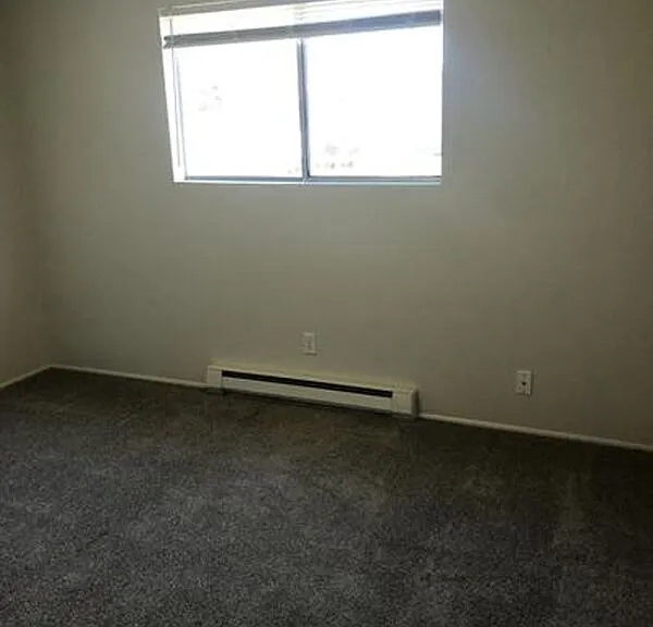 703 Broadway St #4 — Photo 24