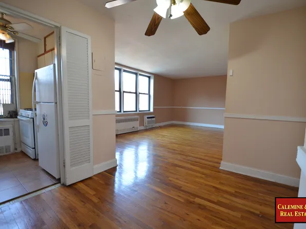 1075 Sheepshead Bay Road image 1 of 9
