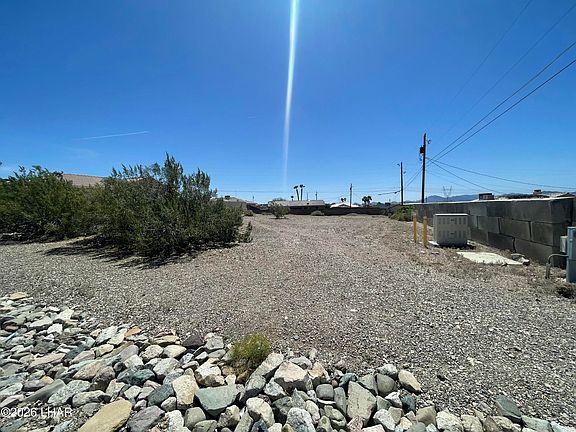 4th image of 3810 Apache Maid Dr