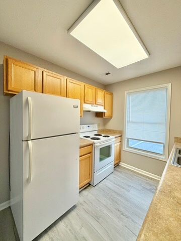 1st image of 215 Chatham Pl #1