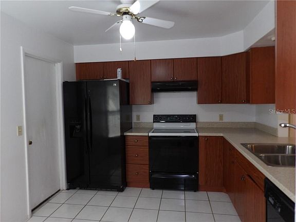 4th image of 921 Treadway Dr