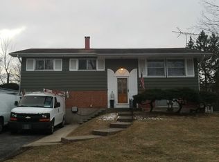 21W117 Briarcliff Rd, Lombard, IL 60148