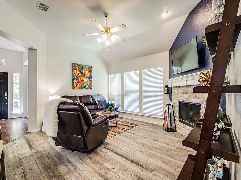 11298 Newberry Dr — Photo 8