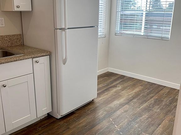 2nd image of 3138 30th St