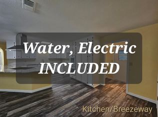 209 Oakhill Dr, Keene, TX 76059