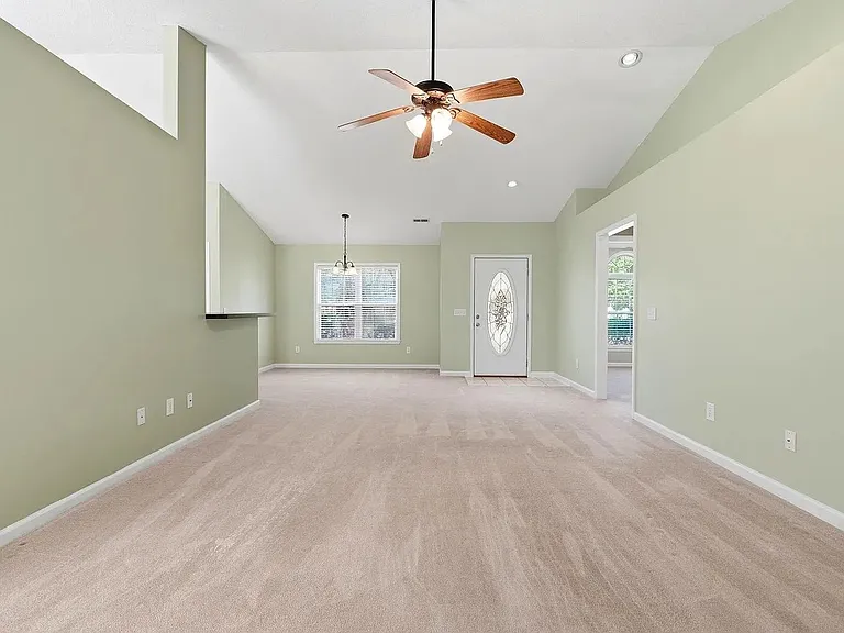 722 Drawbridge Dr — Photo 4